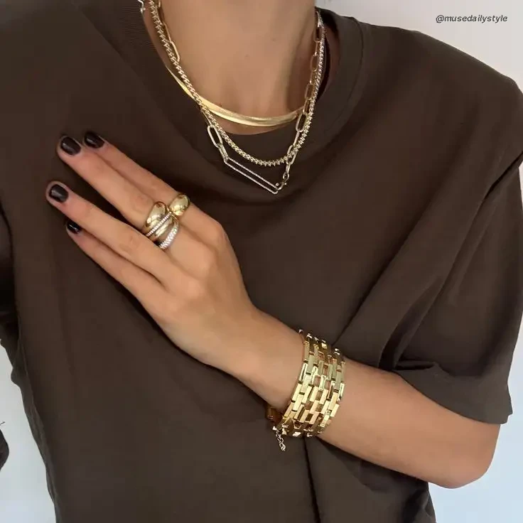 How to Stack Rings, Bracelets and Necklaces Like a Pro